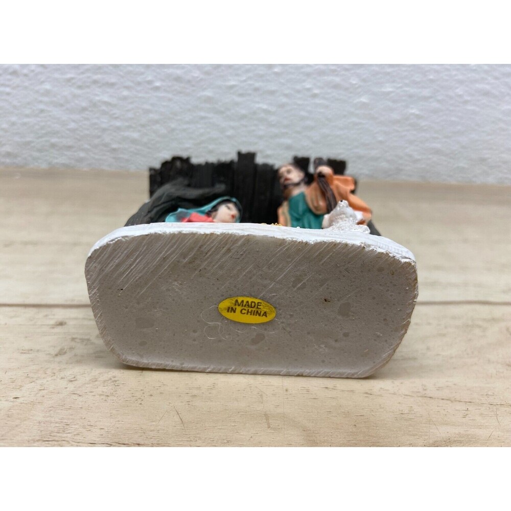 Nativity Scene Figurine - Picture 6 of 8